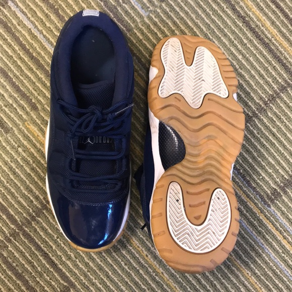 Jordan 11 Retro Low Midnight Navy (GS) - Picture 5 of 6